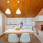 Apartament Cozy In With Wifi